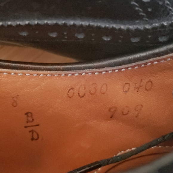 Alden Medallion Tip Bal Black Calfskin #909
8 B/D - Picture 6 of 7